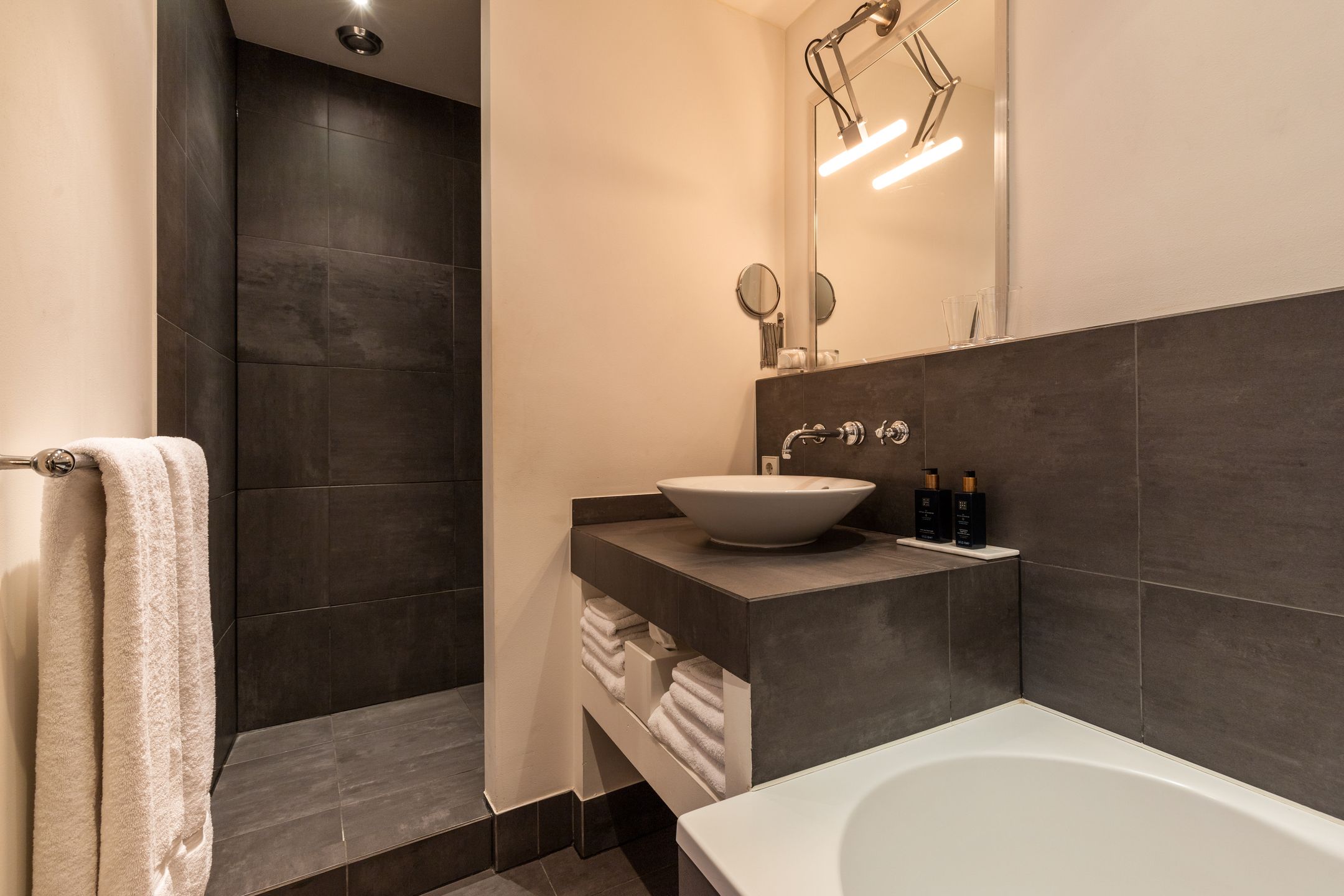 Photo 21 of Groenburgwal 1