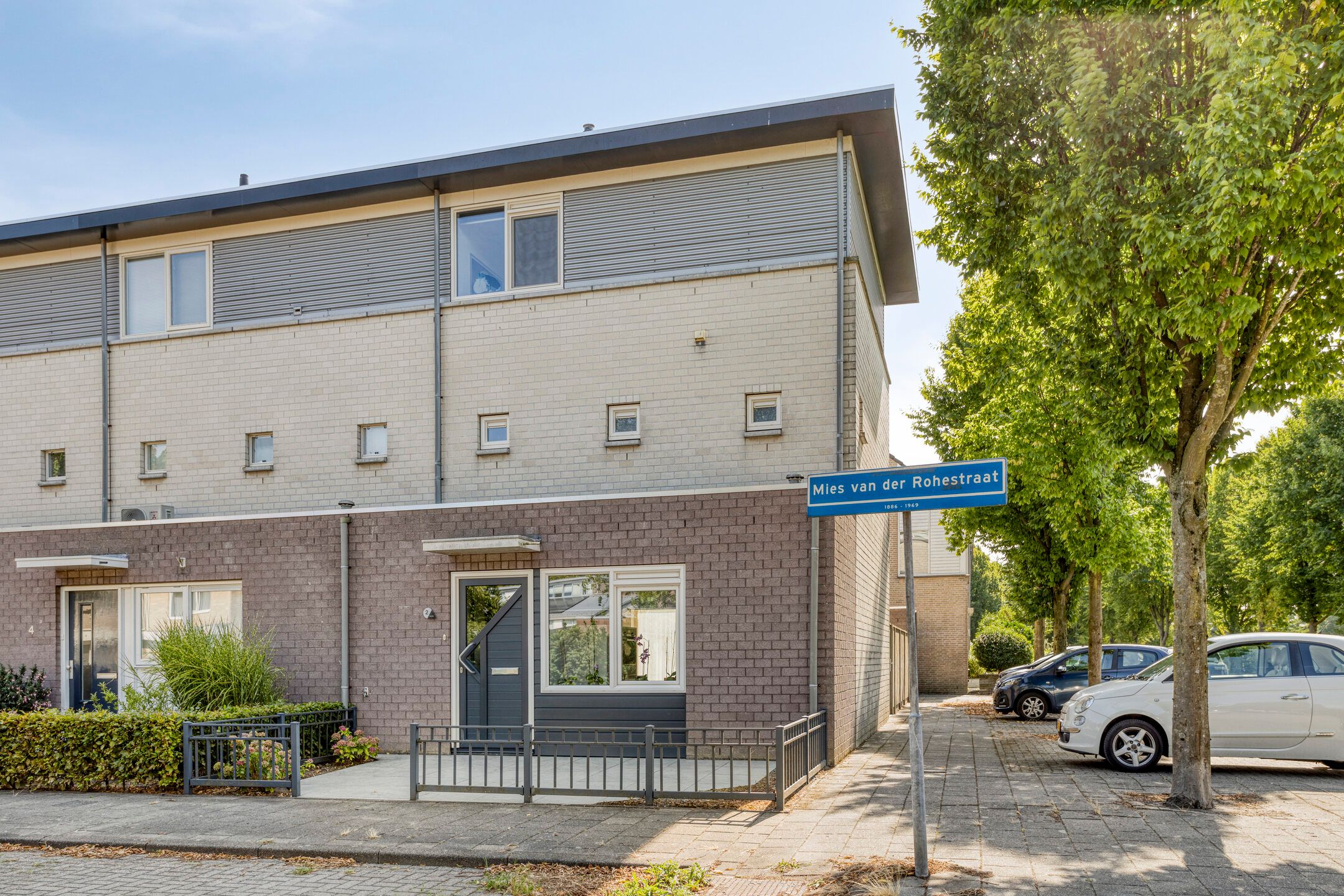 Mies van der Rohestraat 2 