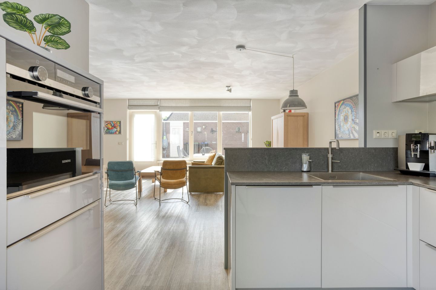 Foto 20 van Mies van der Rohestraat 2