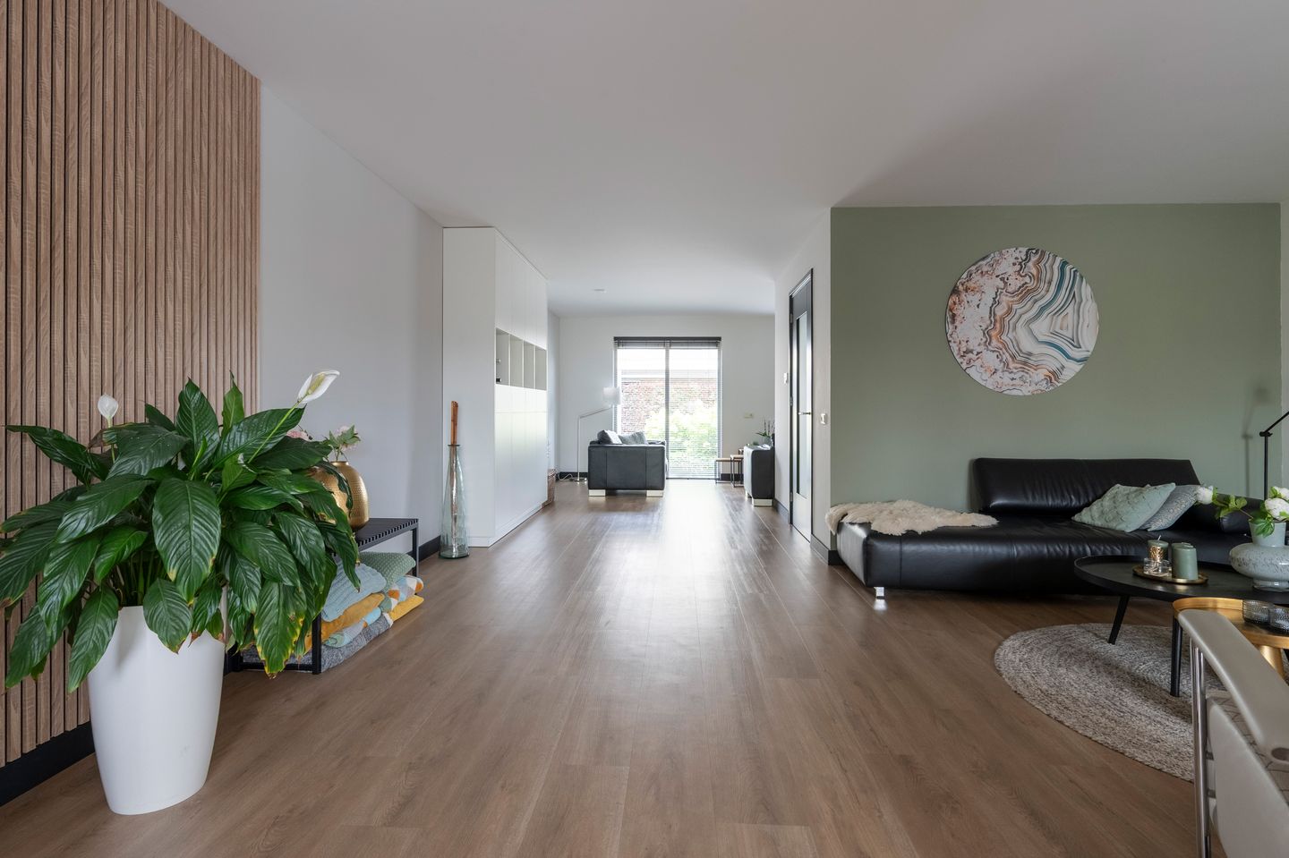 Foto 10 van Witrugspecht 18