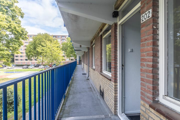 Foto 2 van Fluitekruidweg 202