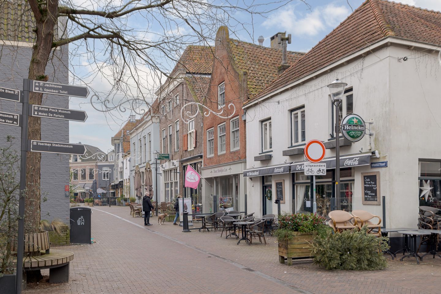 View photo 2 of Kruisstraat 9