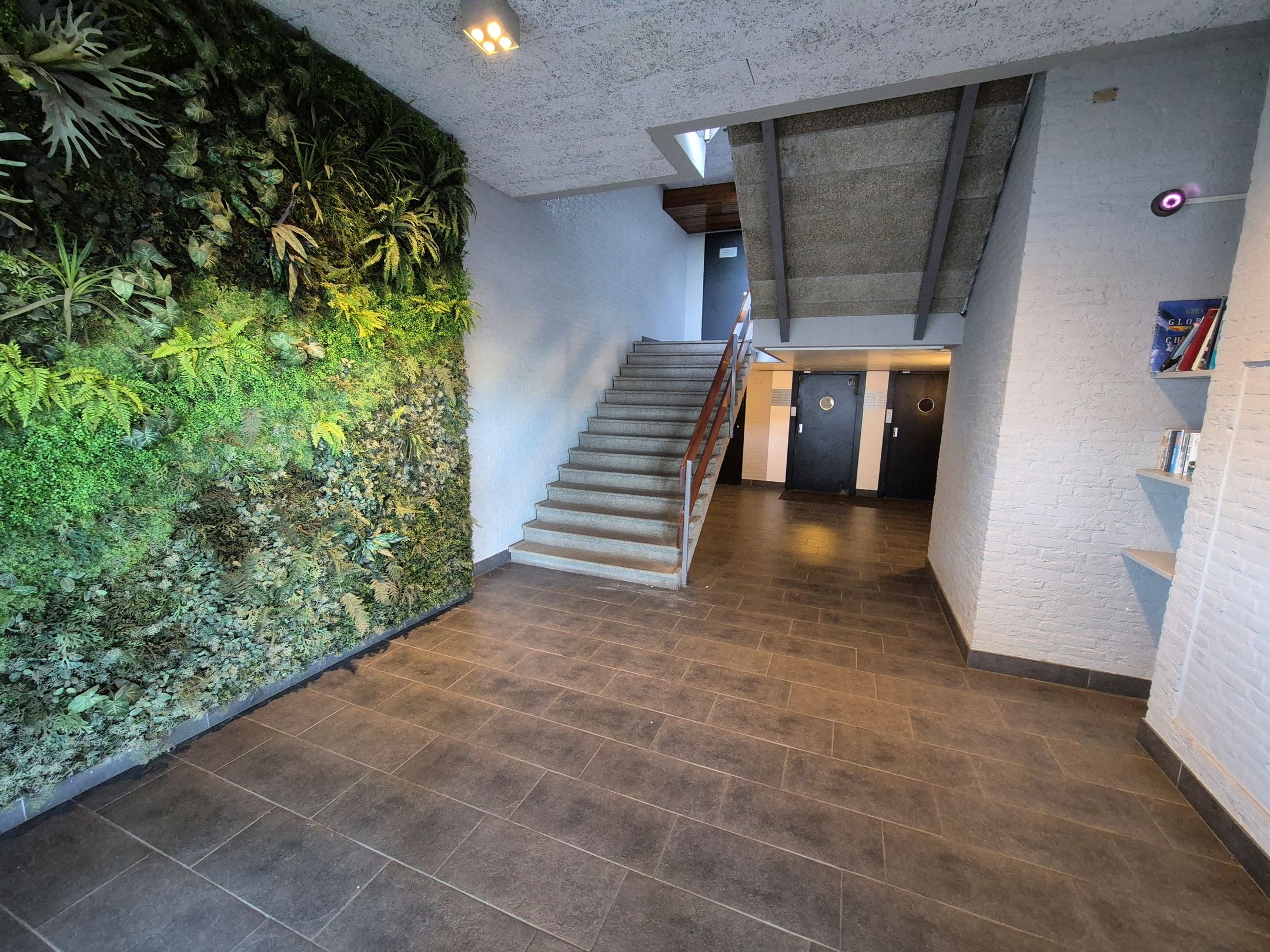 Foto 9 van Nederlandplein 40