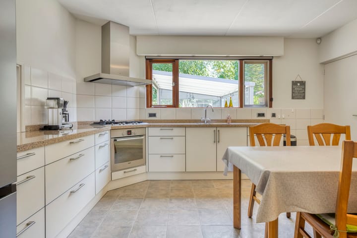 Foto 12 van Moerschansstraat 25