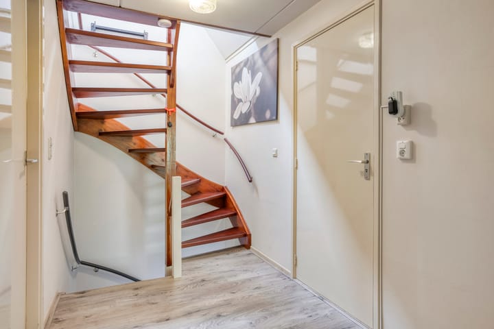 Foto 15 van Moerschansstraat 25