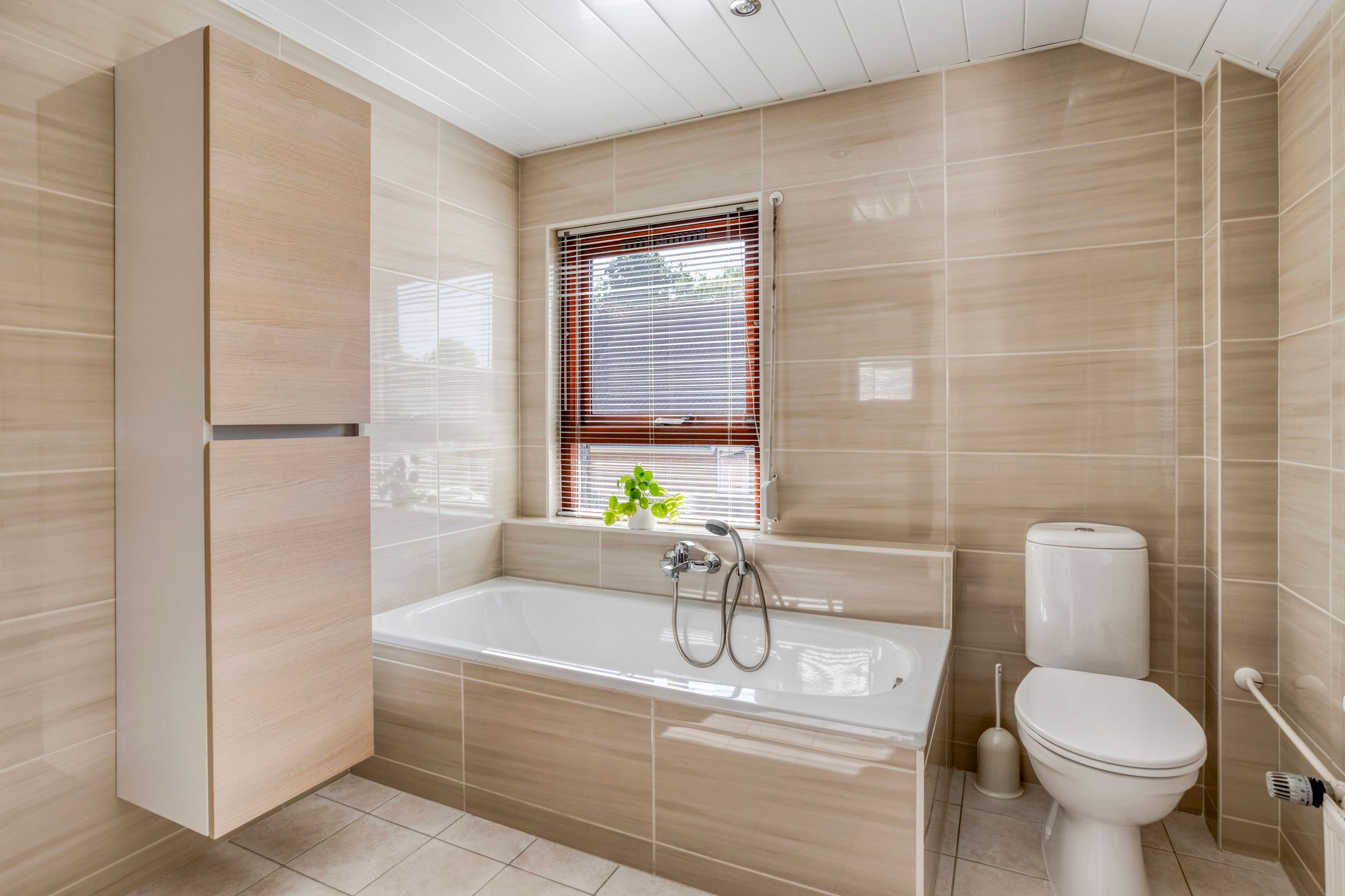 Foto 18 van Moerschansstraat 25