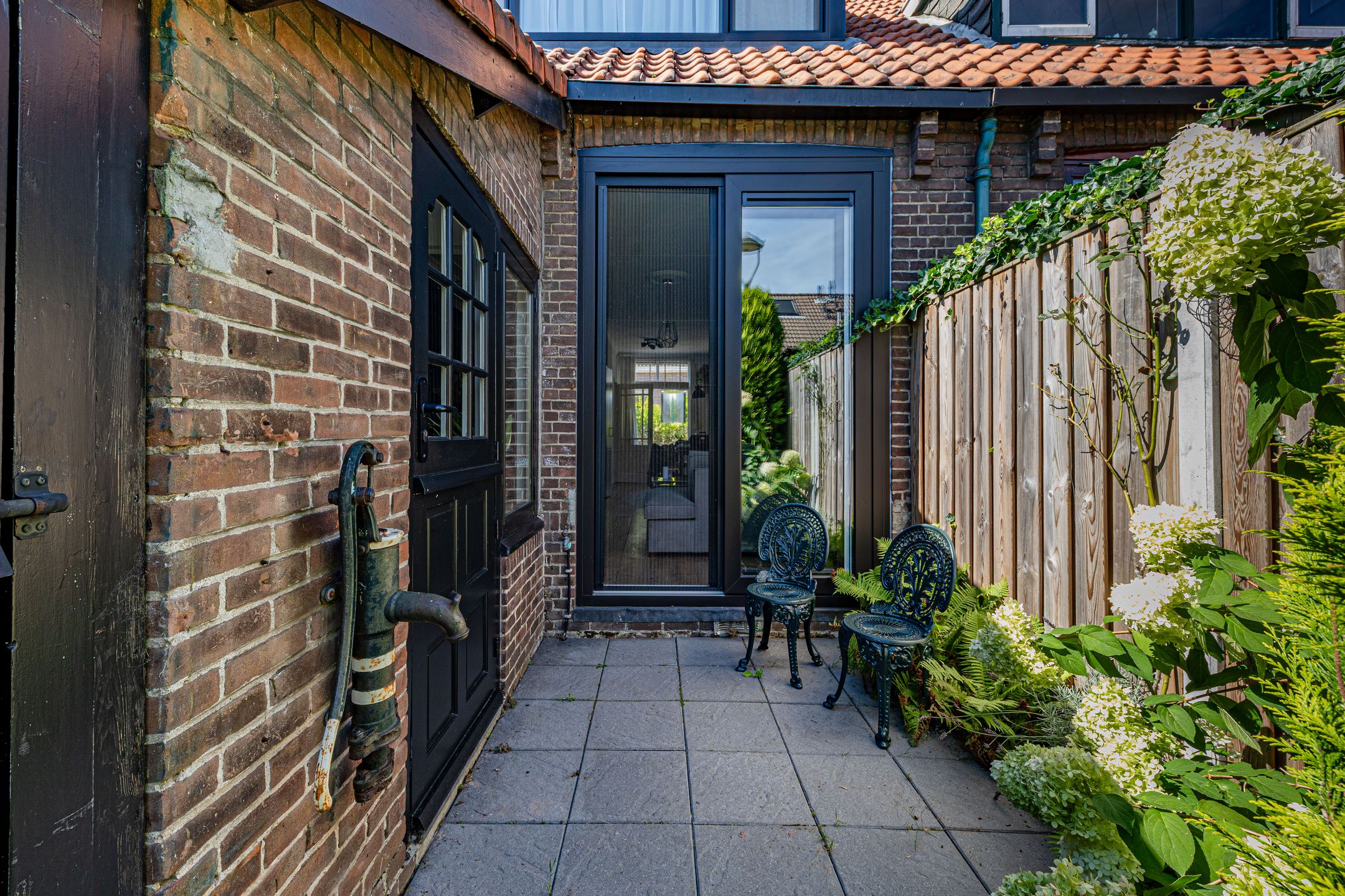 Foto 42 van Dierenstraat 38