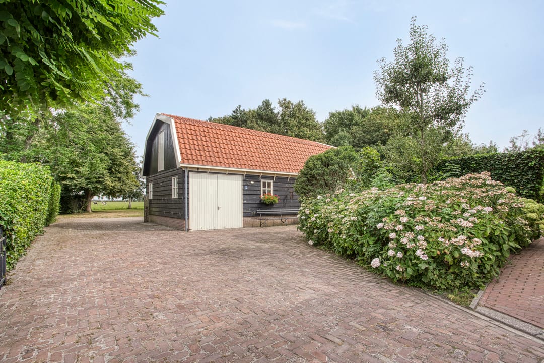 Photo 37 of Schoolstraat 22
