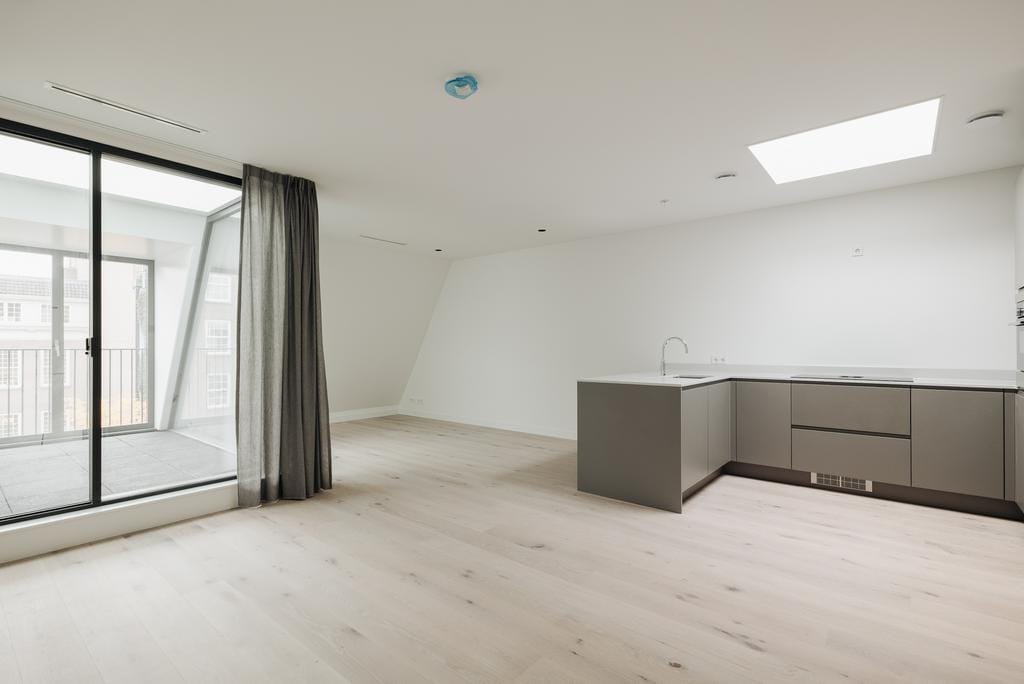 Photo 1 of Reguliersdwarsstraat 98-E