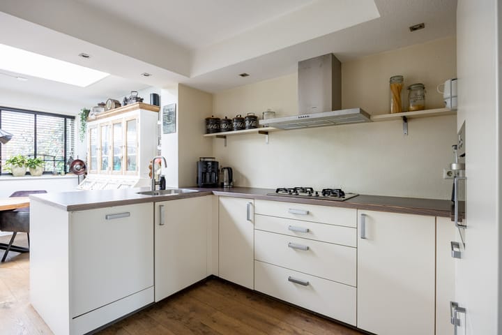 Photo 18 of Merel 15