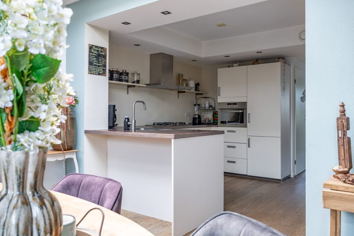 Photo 27 of Merel 15