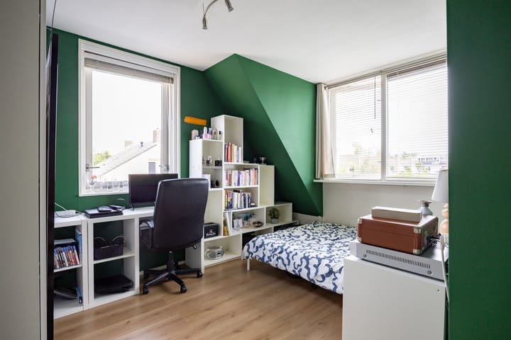 Photo 37 of Merel 15