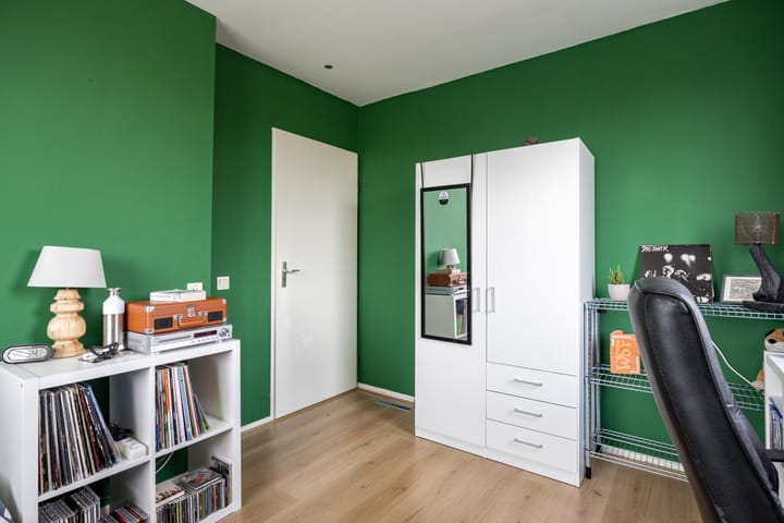 Photo 39 of Merel 15