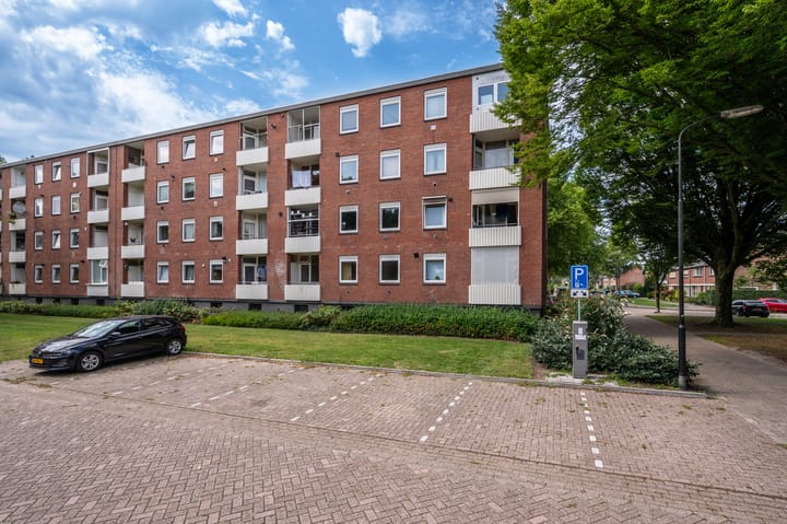 Photo 3 of Lekstraat 257