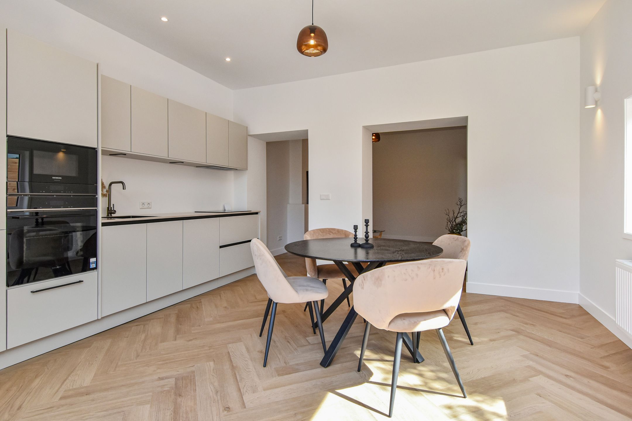 Photo 12 of Oranjelust 4