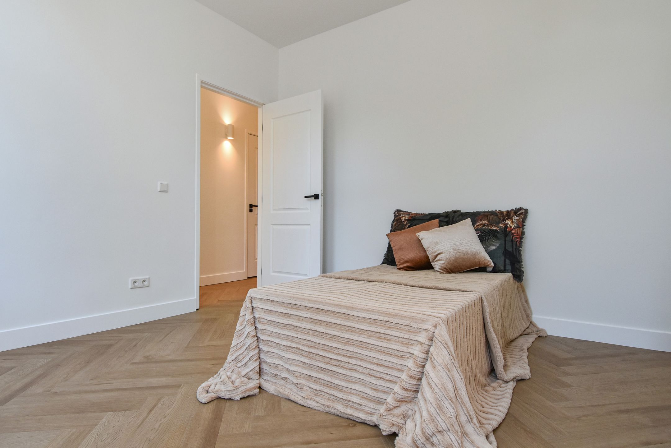 Photo 21 of Oranjelust 4