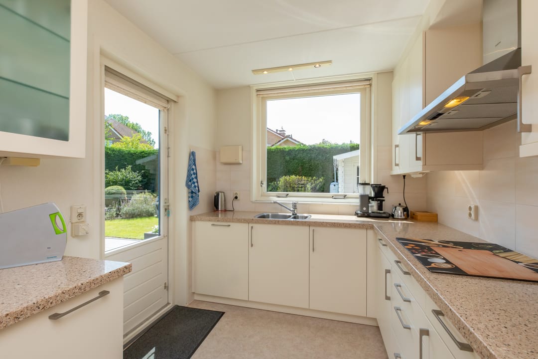 Foto 11 van H. Roland Holstlaan 56