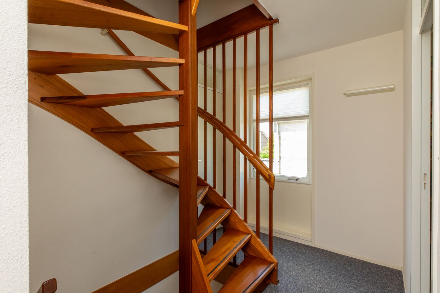 Foto 25 van H. Roland Holstlaan 56