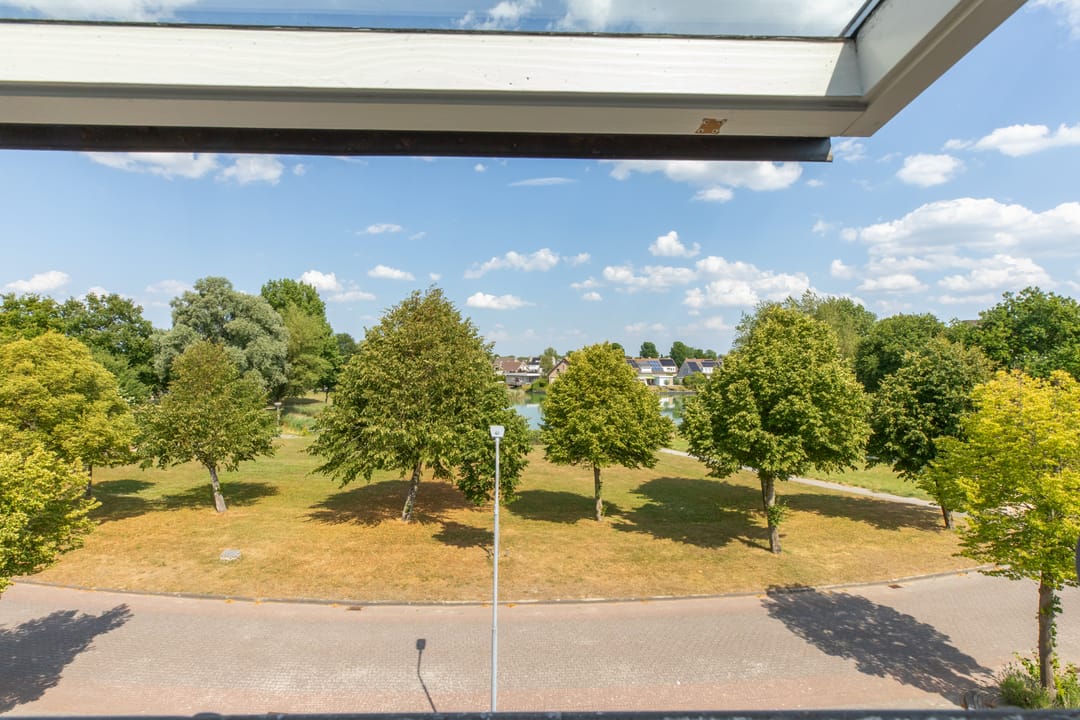 Foto 28 van H. Roland Holstlaan 56