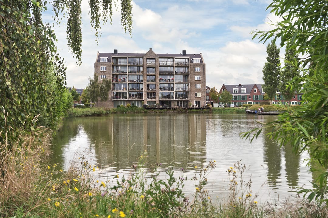 Photo 2 of Zwanebloemweg 27