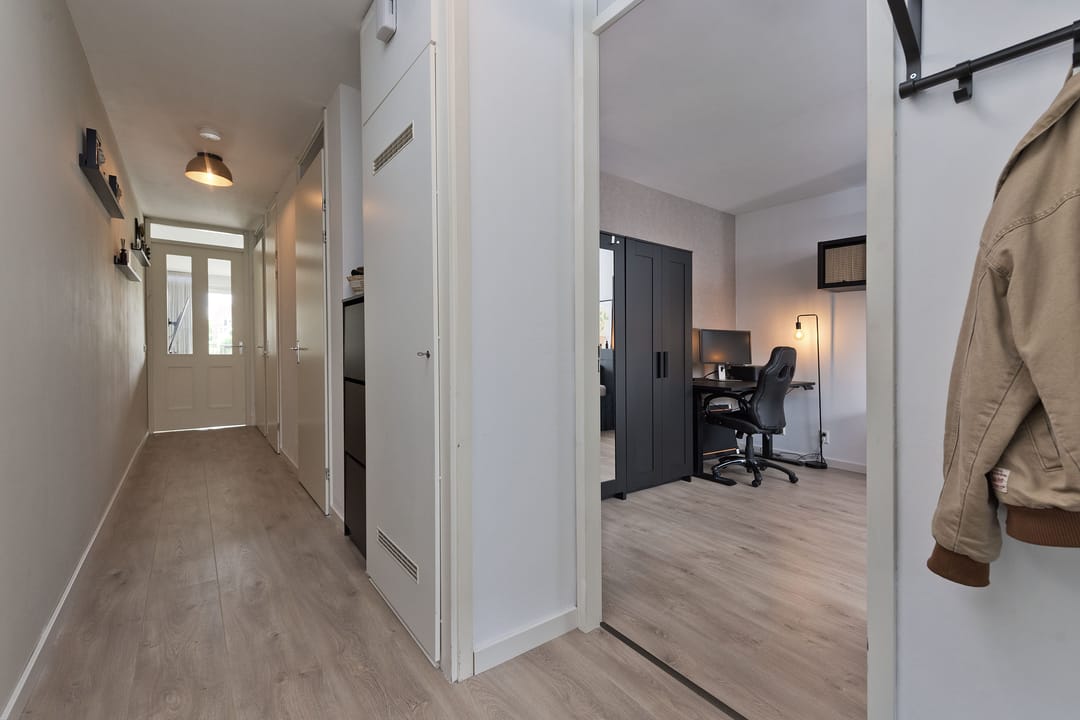 Photo 13 of Zwanebloemweg 27