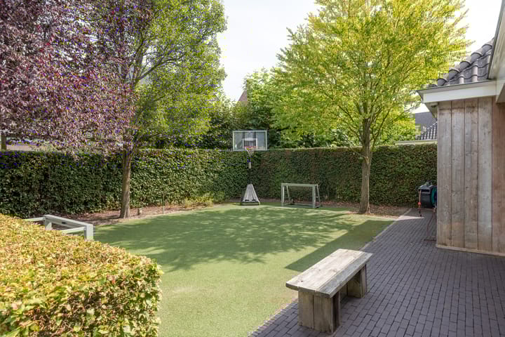 Foto 46 van Brand 16