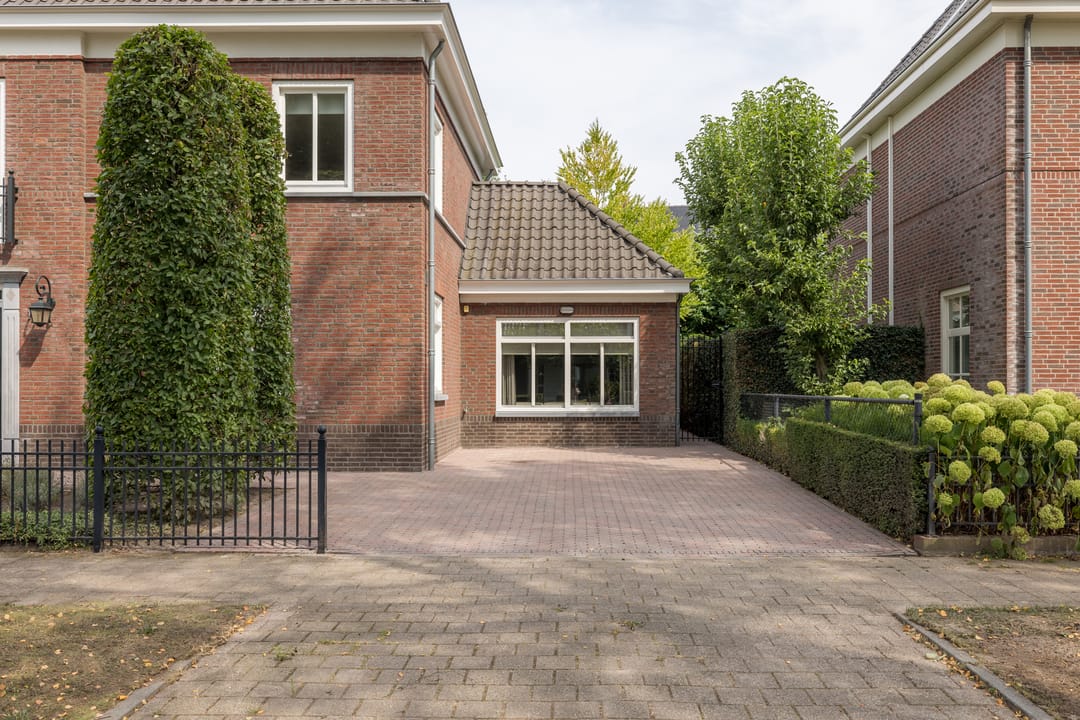 Foto 52 van Brand 16