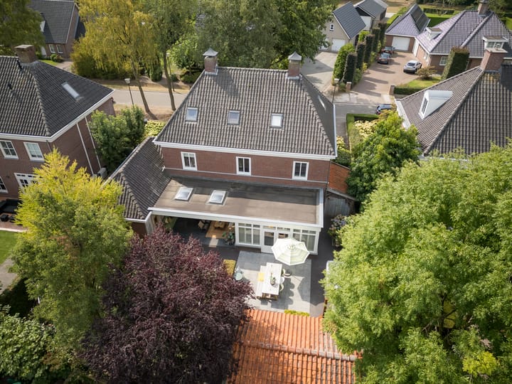 Foto 57 van Brand 16