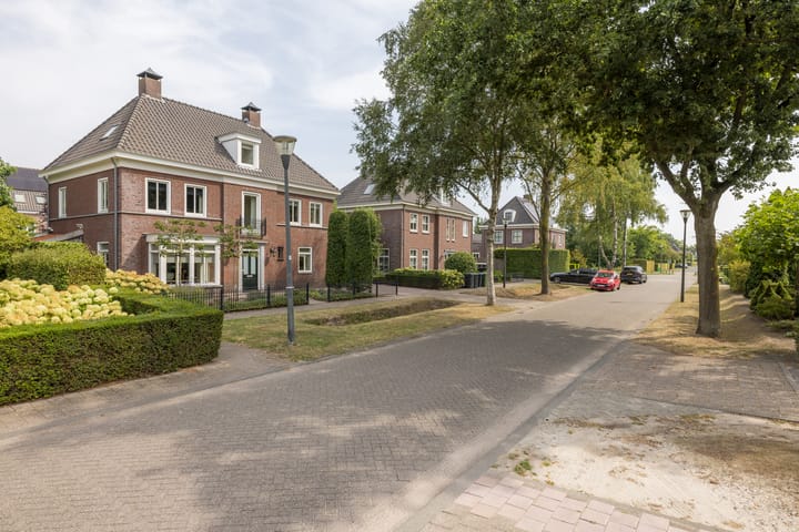 Foto 54 van Brand 16