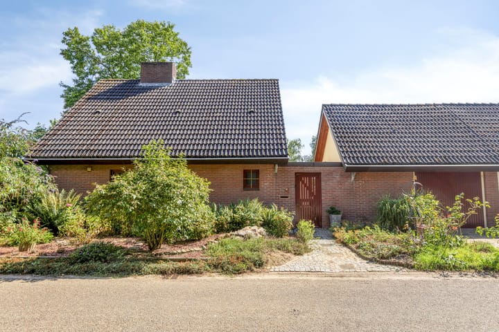 Foto 40 van Burg. Snijdersstraat 3