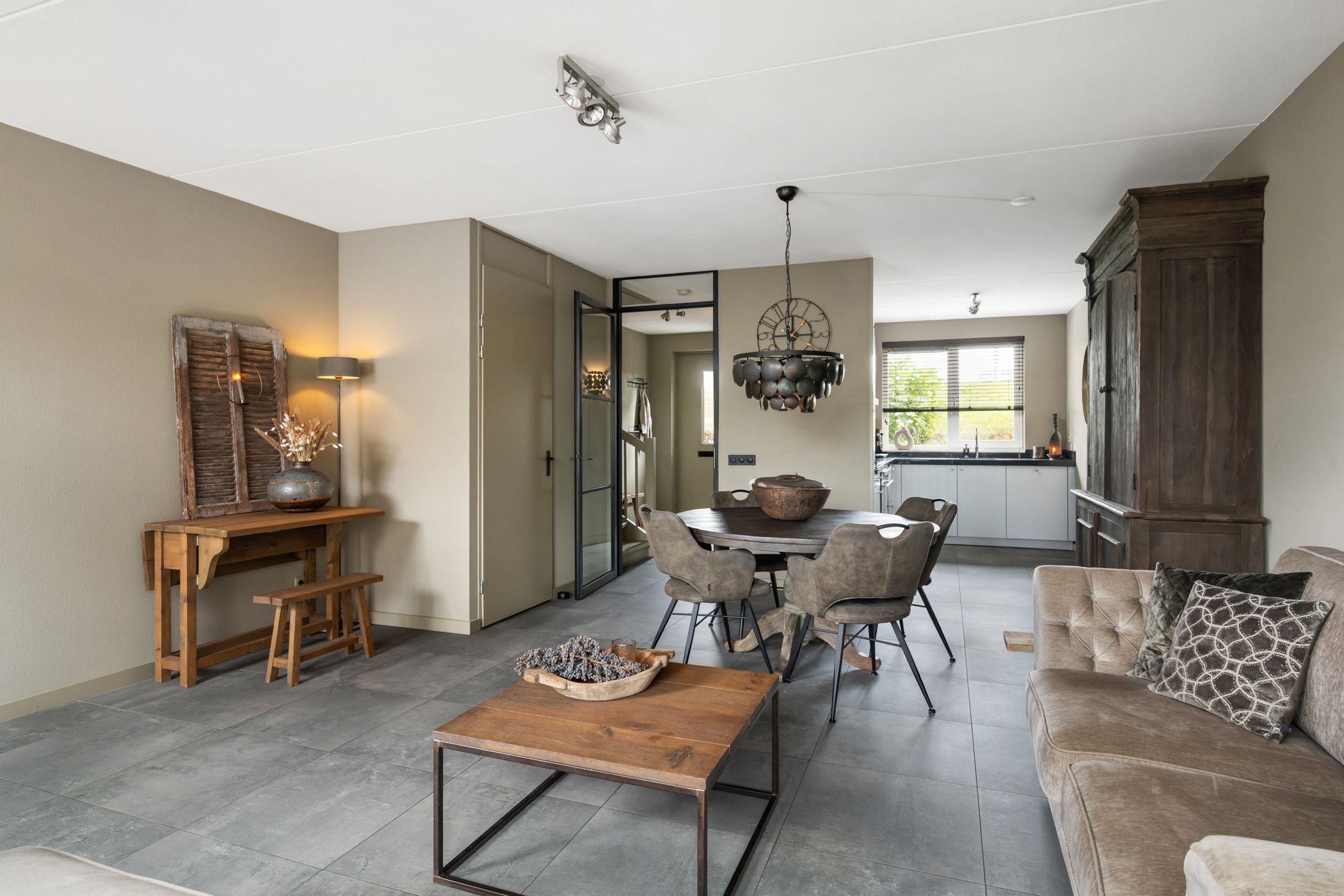 Foto 15 van Arent van Lierstraat 13-D