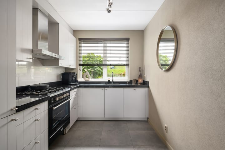 Foto 18 van Arent van Lierstraat 13-D