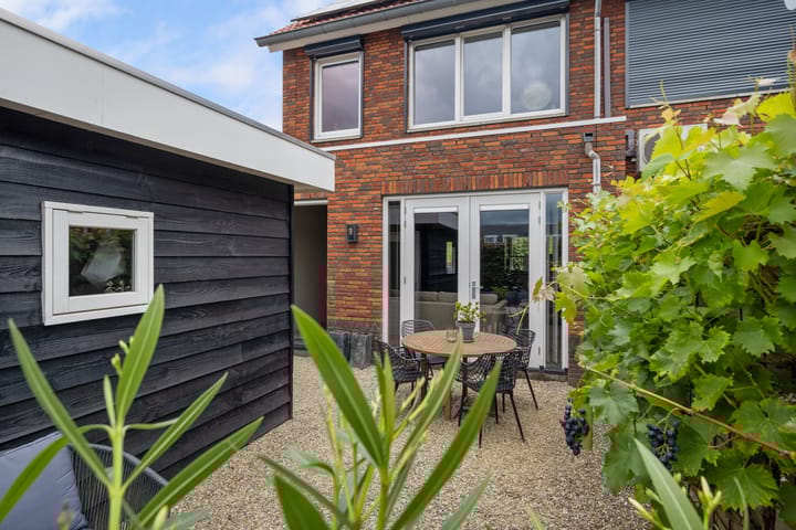 Foto 33 van Arent van Lierstraat 13-D