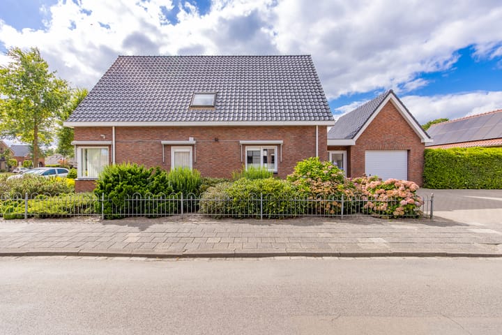 Photo 3 of Hoofdstraat 84