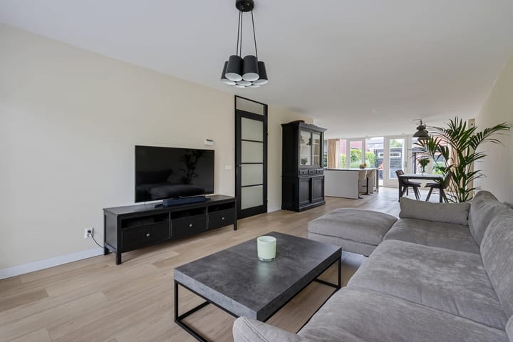 Foto 5 van Fonteinwater 87