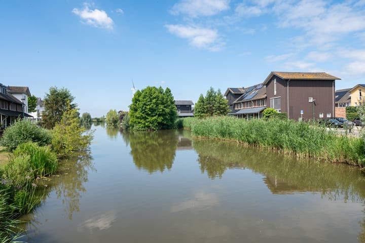 Foto 37 van Fonteinwater 87