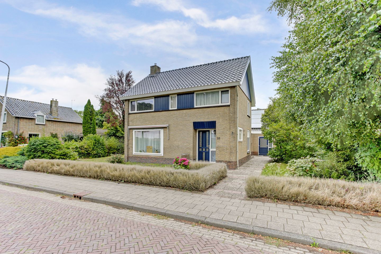 Bekijk foto 1 van Van der Brugghenstrjitte 32