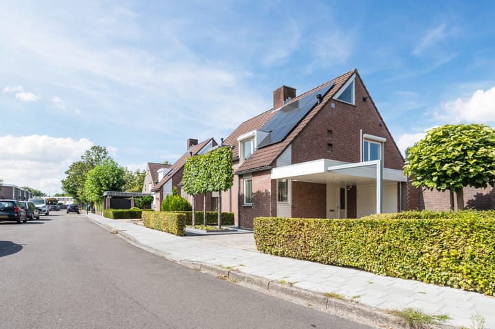 Foto 2 van Robert Schumansingel 6