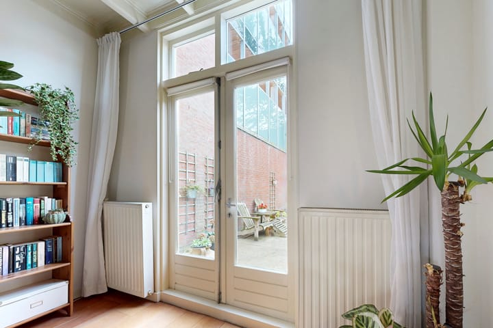 Foto 16 van Molengracht 16