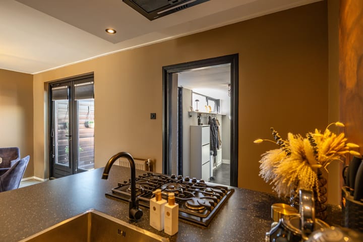 Foto 17 van Trompstraat 14