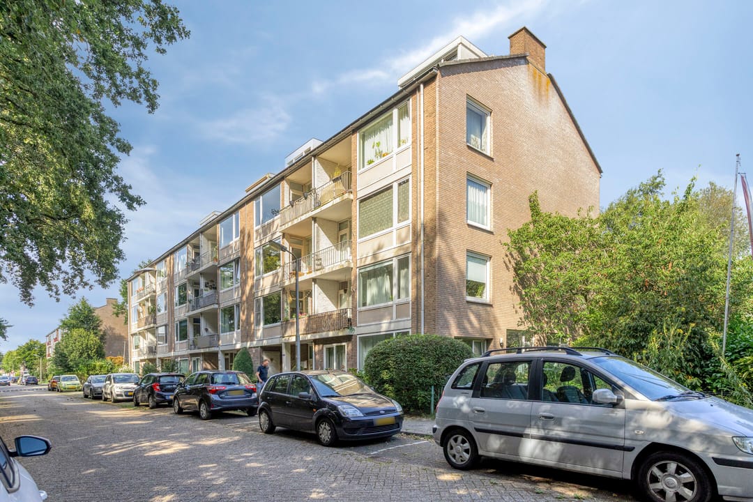 Photo 2 of Johan Wagenaarstraat 14-C