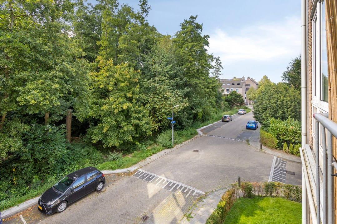 Photo 23 of Johan Wagenaarstraat 14-C