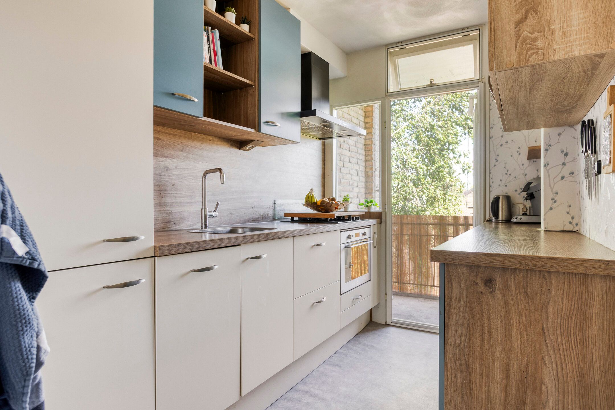 Photo 12 of Johan Wagenaarstraat 14-C