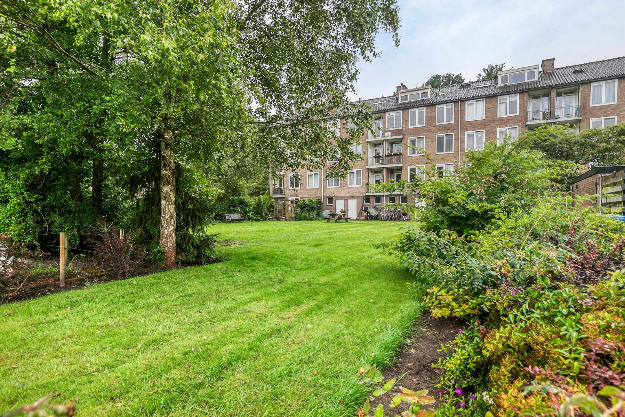 Photo 27 of Johan Wagenaarstraat 14-C