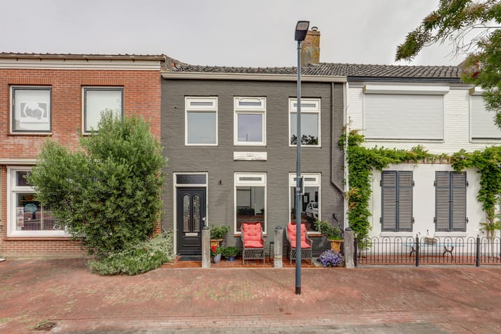 Foto 44 van Voorstraat 3