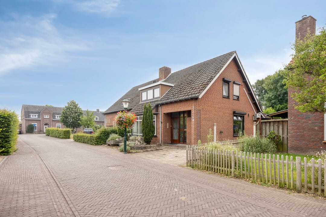 Photo 32 of Hoenderstraat 28