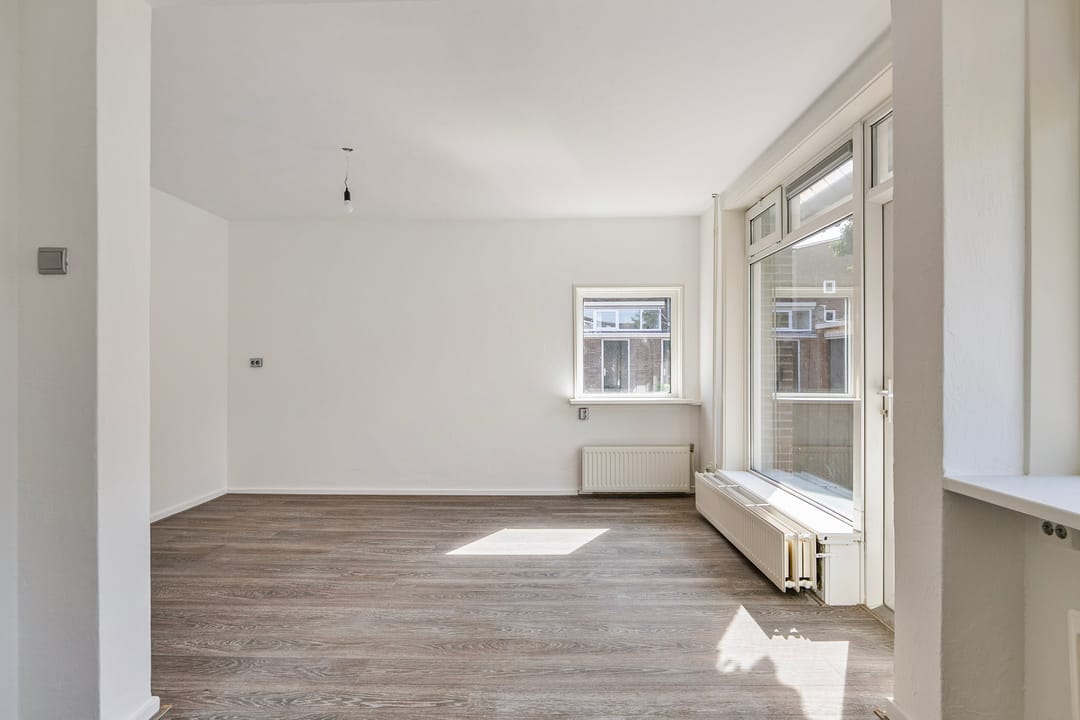 Photo 2 of Detmoldstraat 72