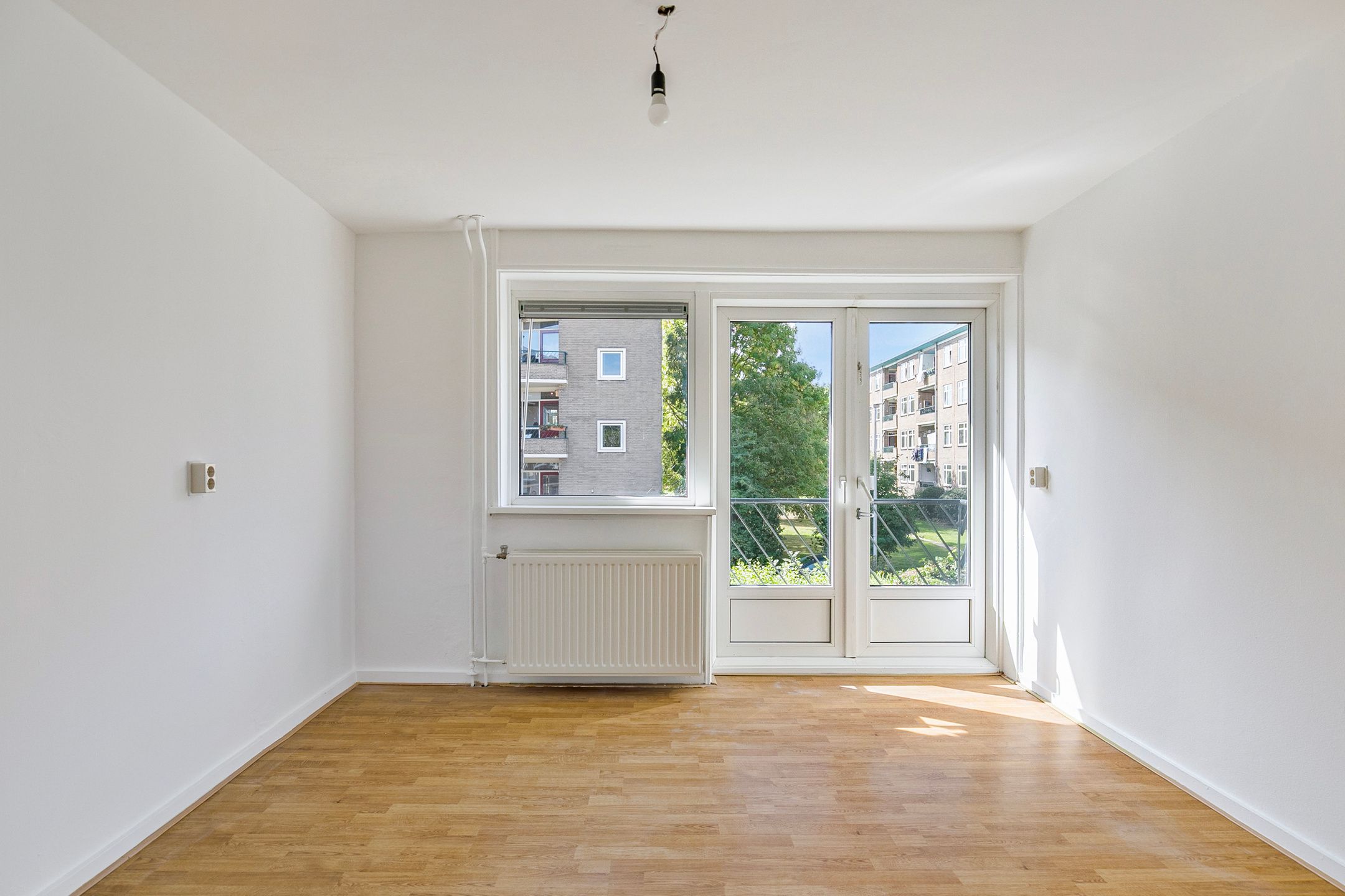 Photo 12 of Detmoldstraat 72