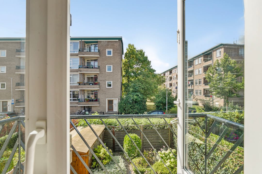 Photo 13 of Detmoldstraat 72