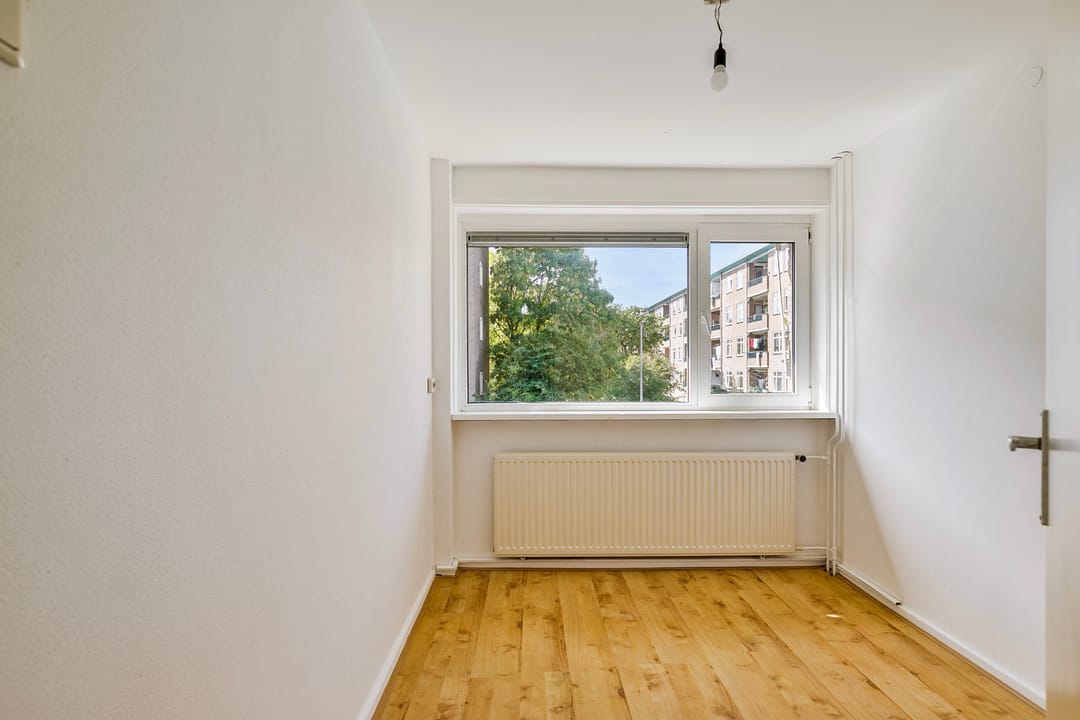 Photo 17 of Detmoldstraat 72